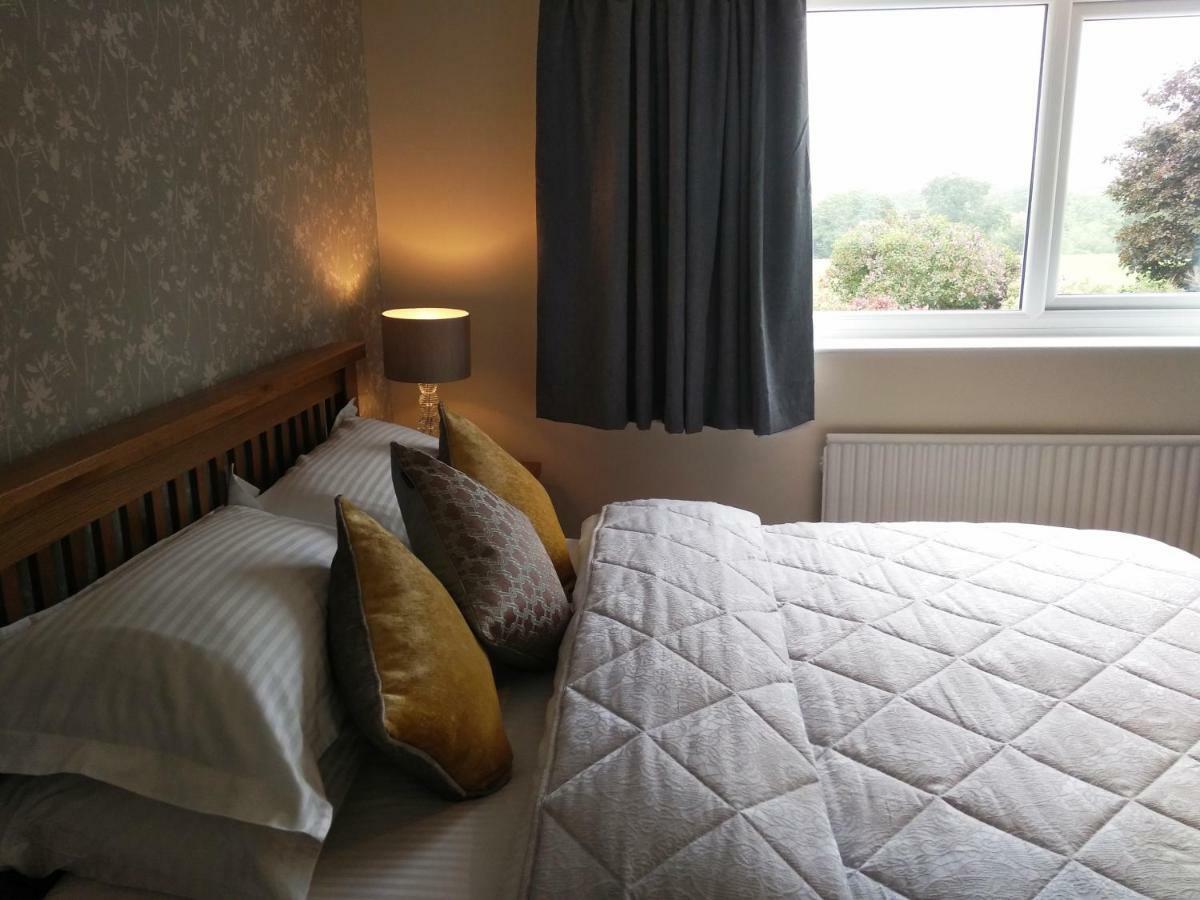 Porthkerry House Bed And Breakfast Little Budworth Bagian luar foto